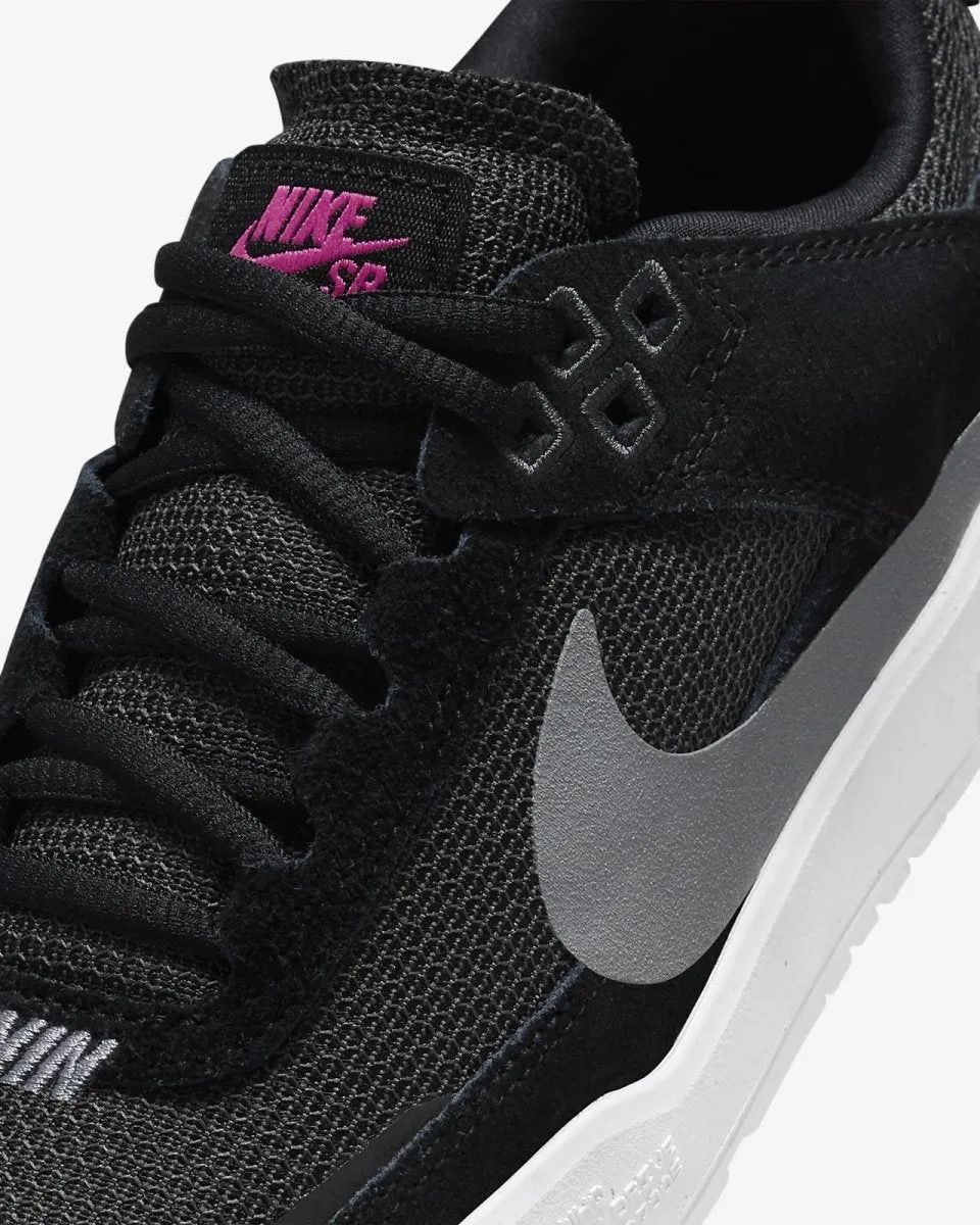 Nike SB Day One in Black/Cool Grey-Anthracite-Alchemy Pink