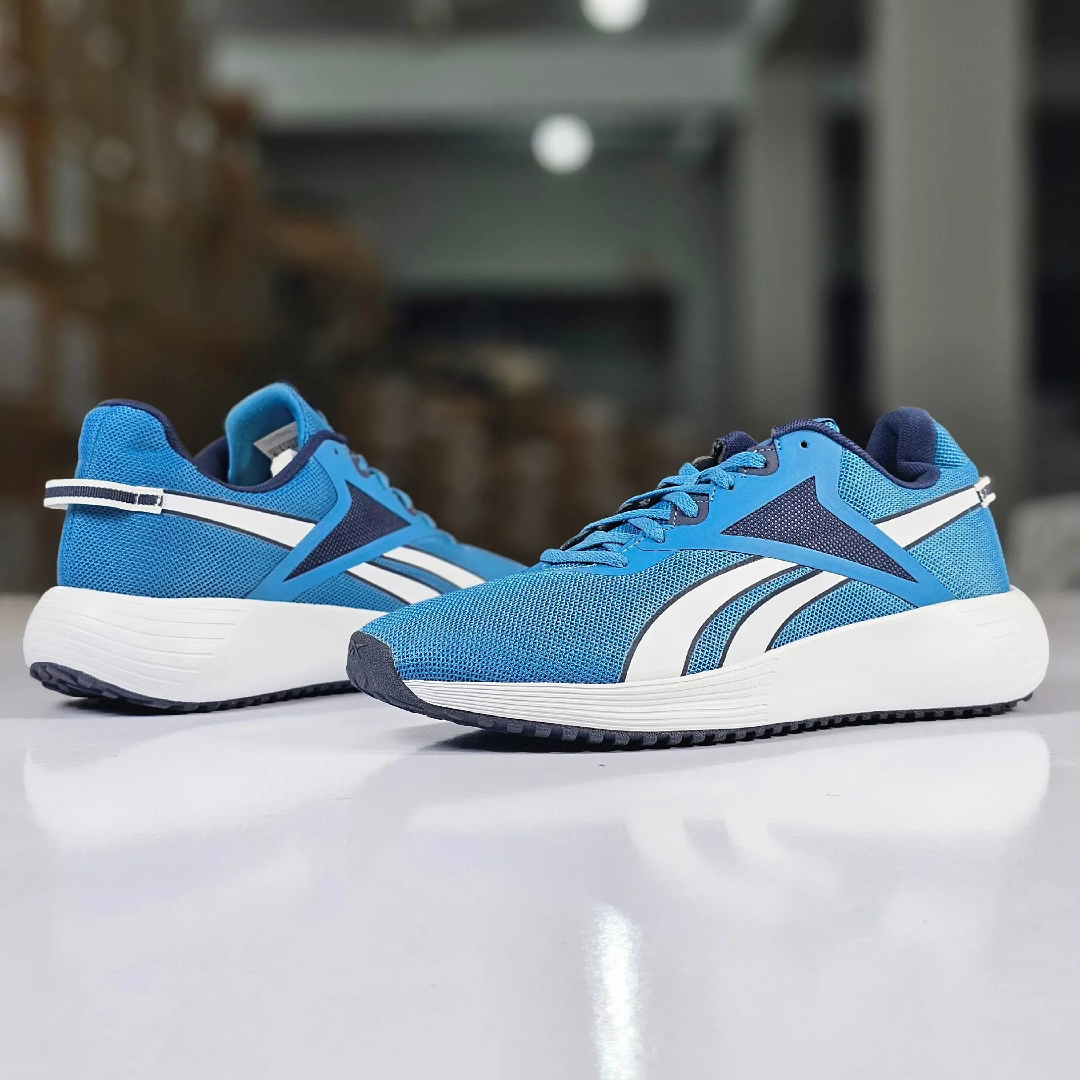 R6 - Men's Reebok Lite Plus 3