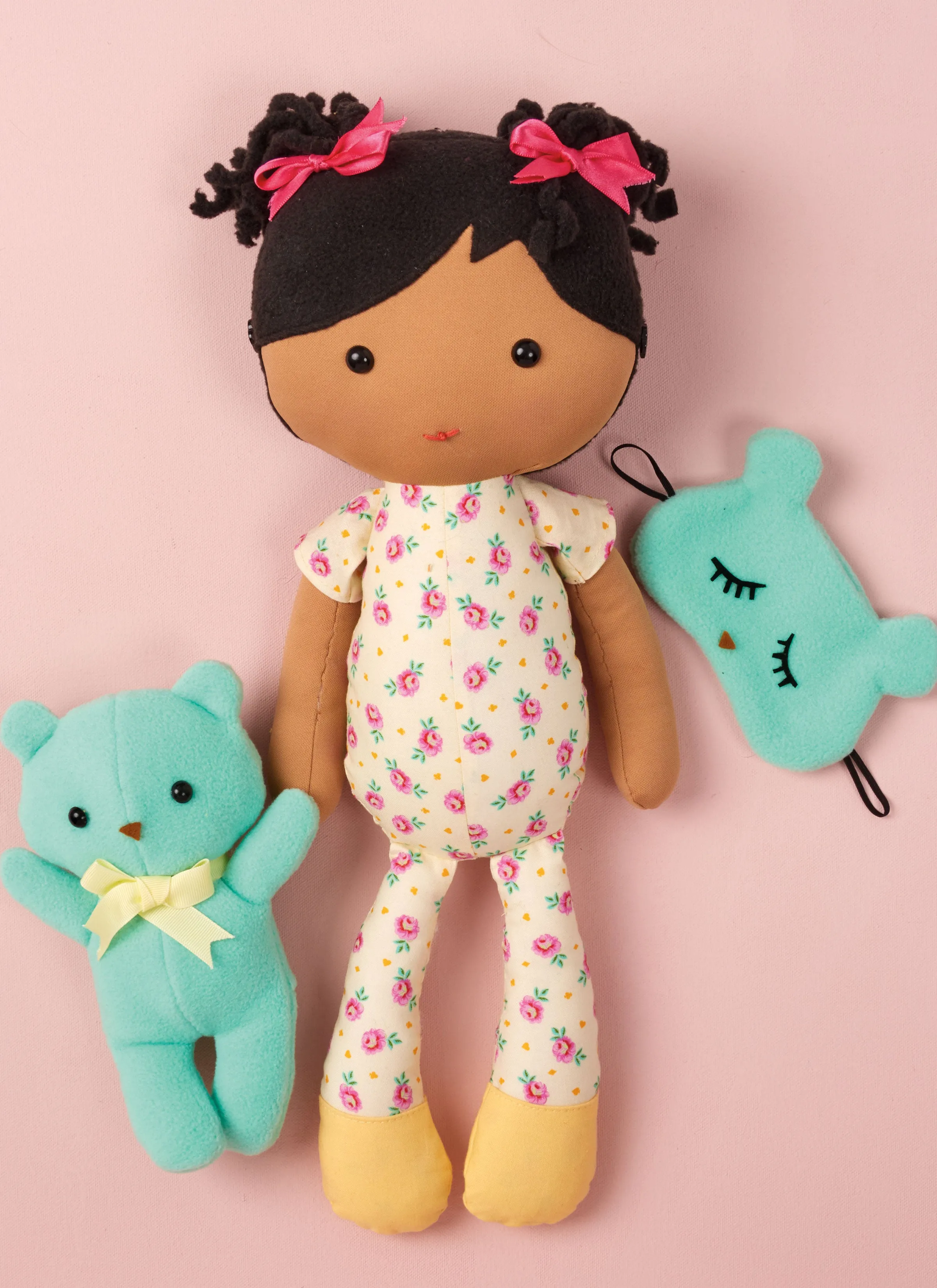 Simplicity sewing pattern S3053 Stuffed Dolls with Clothes